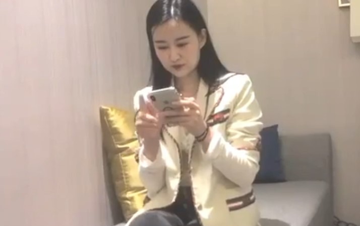 约个颜值不错气质美女啪啪mp4